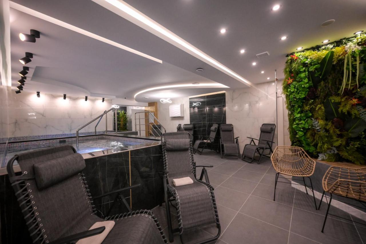 Hotel Yara Vişeu de Sus Eksteriør bilde